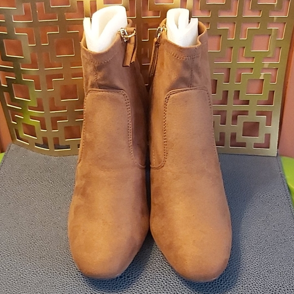 Brand New Faux Suede Fall boots 8.5M - Picture 2 of 6